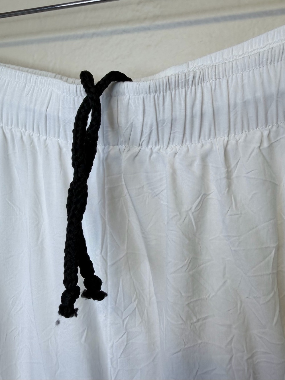 Jams World | VTG White Textured Lightweight Parachute Wide-Leg Drawstring Pants - Picture 6 of 12